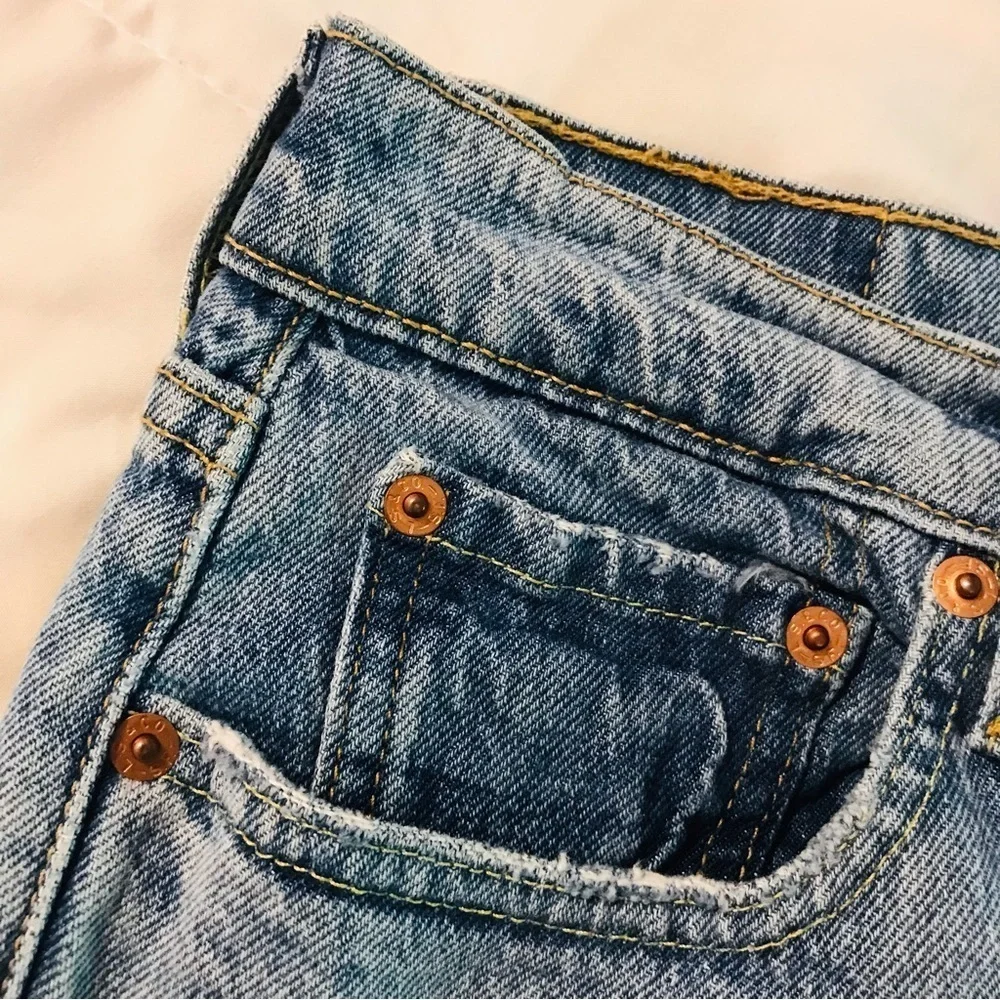 Levi's 512 Distressed Slim Taper Leg Men's Blue Jeans Size 30 30x32 ripped knees